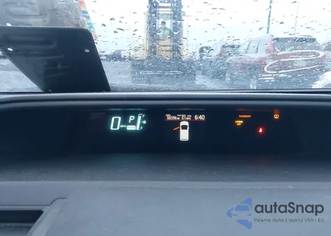 2014 Toyota Prius C z USA, uszkodzony, nr VIN JTDKDTB33E1568248